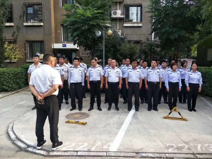 55岁以下保安招聘_招聘 求职 招聘安保现招聘安保队员若干名要求男性 20一55岁,身高170以服从管理有团队精神 联系电话 1385(5)
